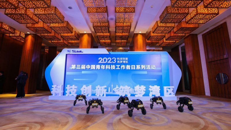 构建高效机器学习平台：架构优劣解析